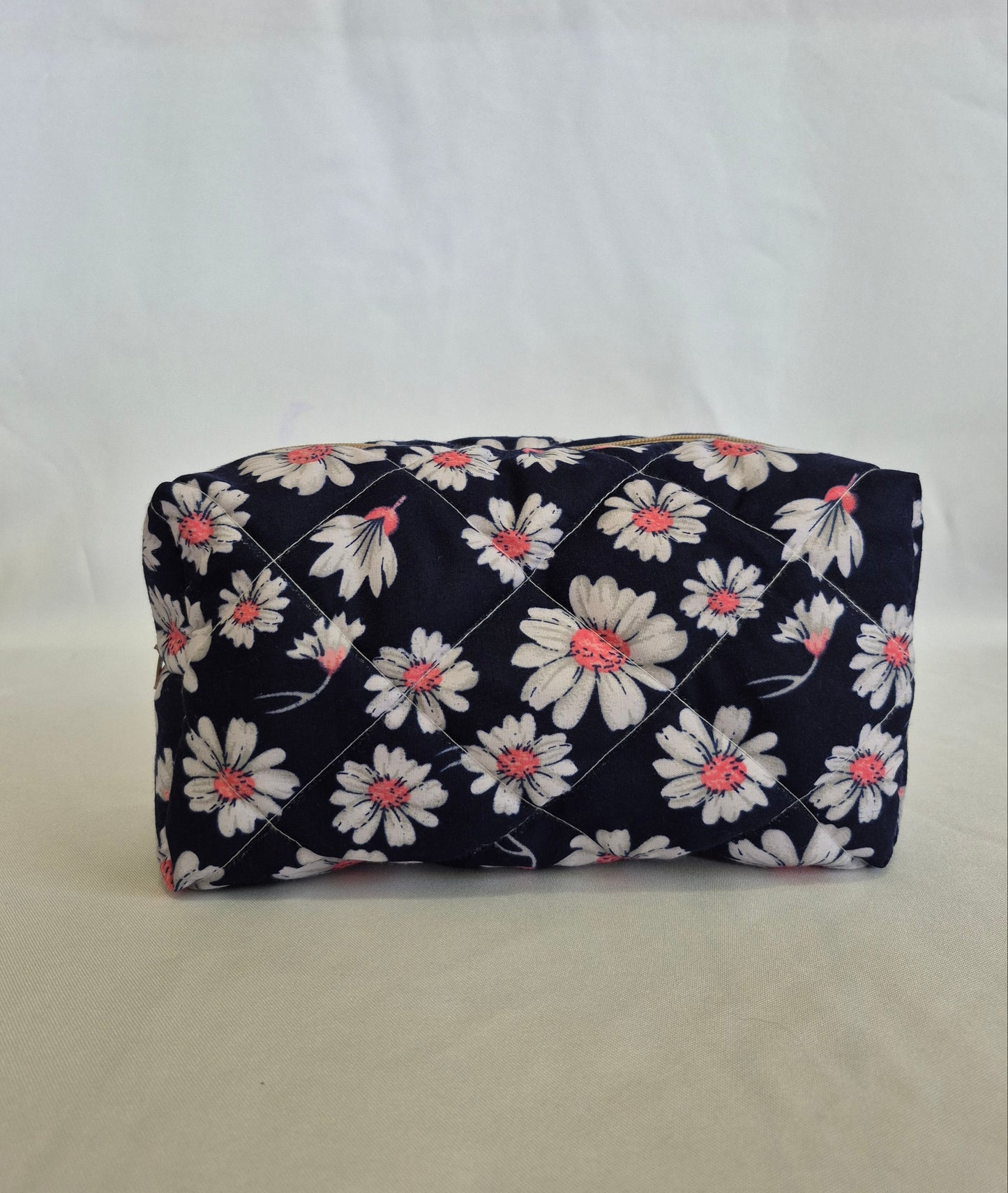 Cosmetic bag