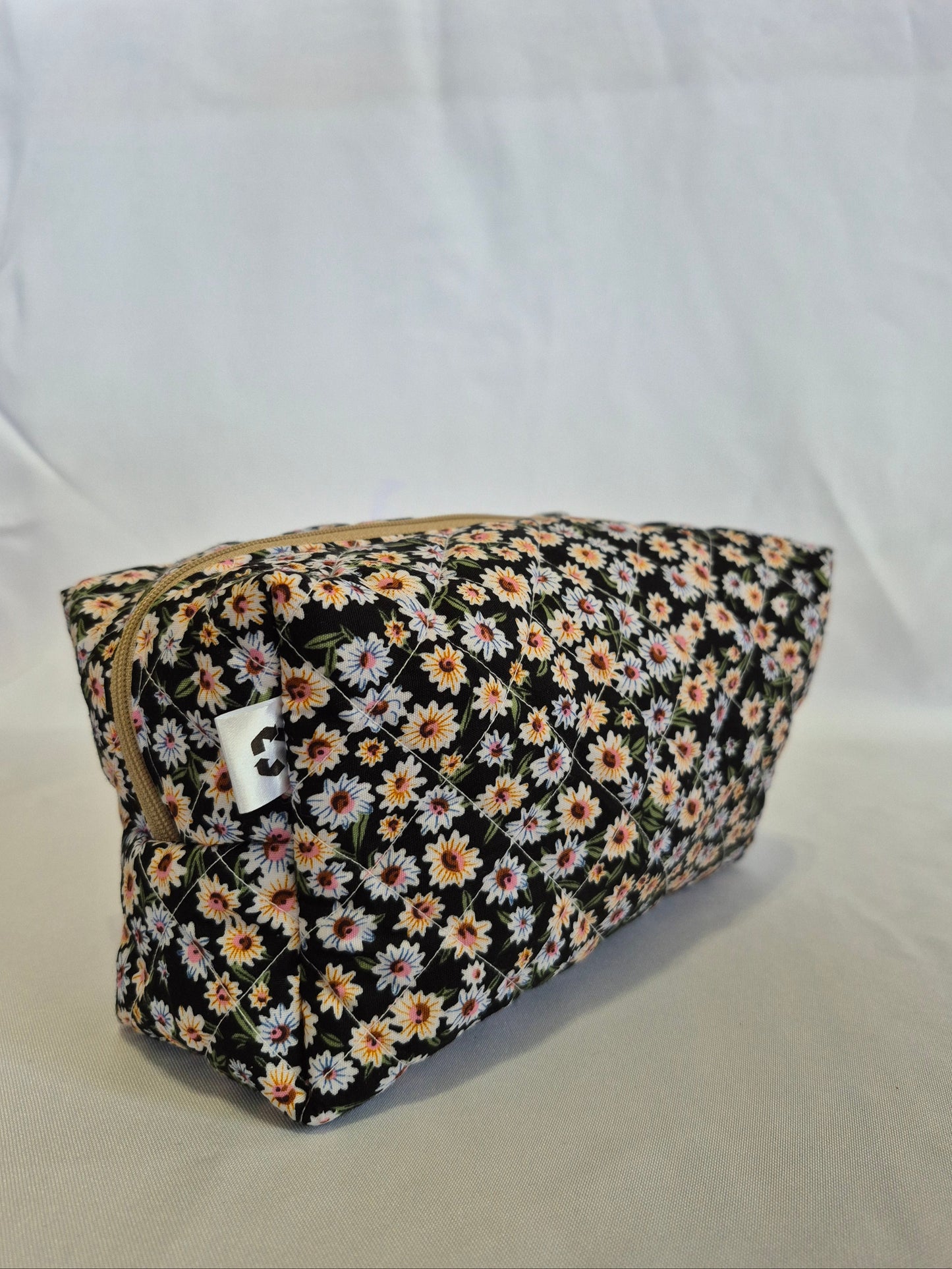 Cosmetic bag